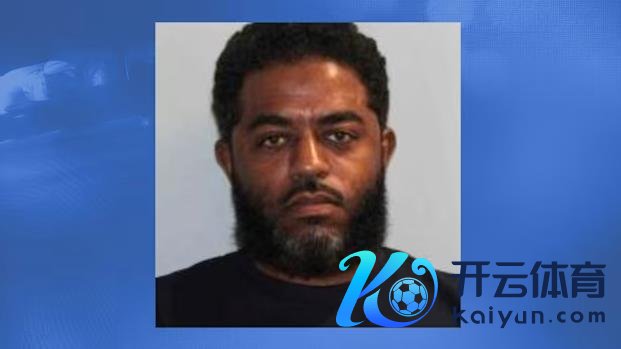 好意思国汽车撞东谈主凶犯被曝还不起房贷，公司亏蚀，昨年仳离