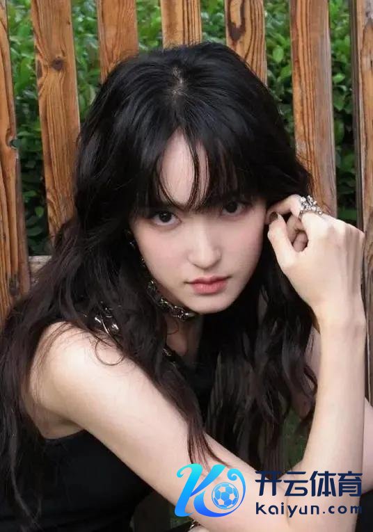 新版《射雕枭雄传》华筝获好评 飒爽形象惊艳不雅众